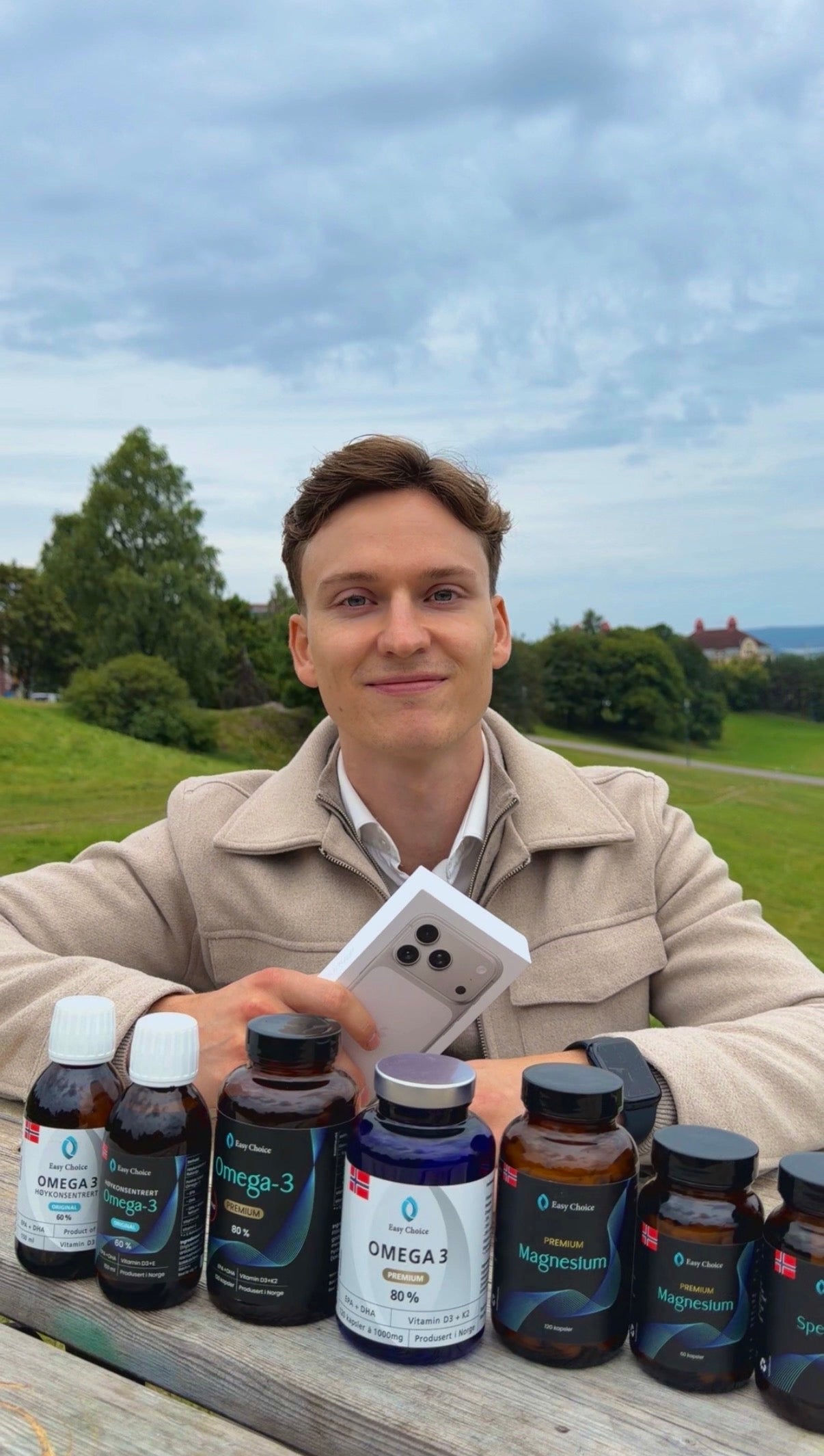 Easychoice-produkter og en iPhone-premie på et bord